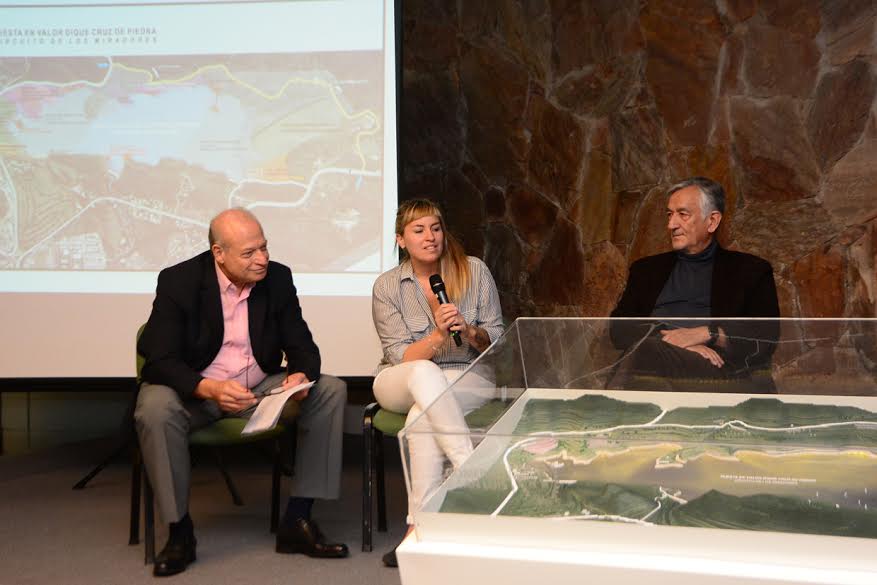 Alberto anunció la puesta en valor del dique Cruz de Piedra