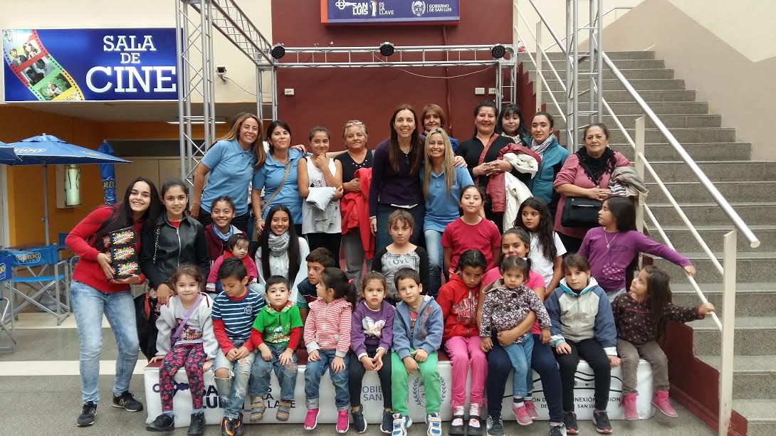 El Gobierno realizó actividades recreativas para los niños integrados en Familia Solidaria