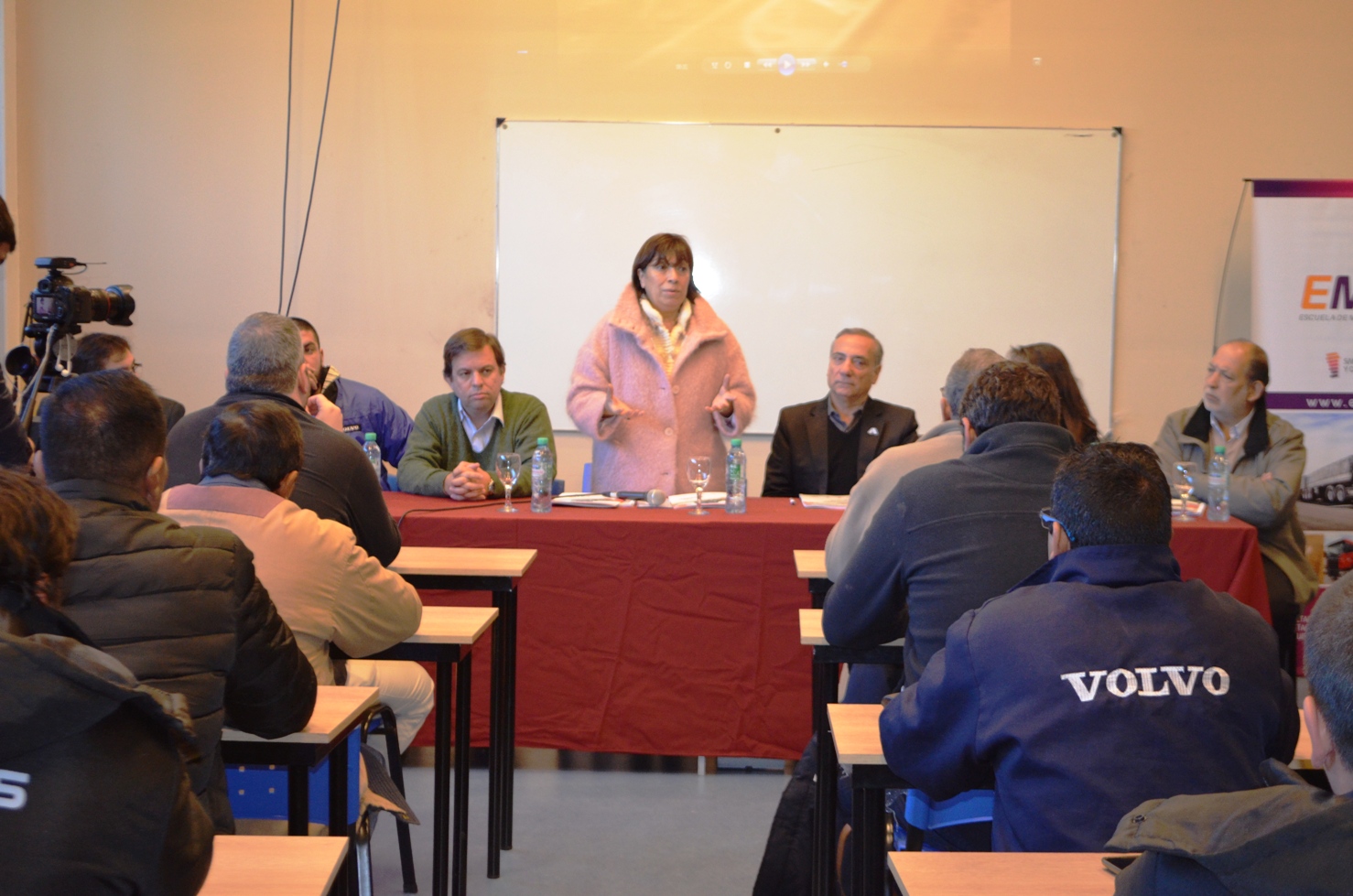 Iniciaron las clases en la escuela de manejo de bitrenes