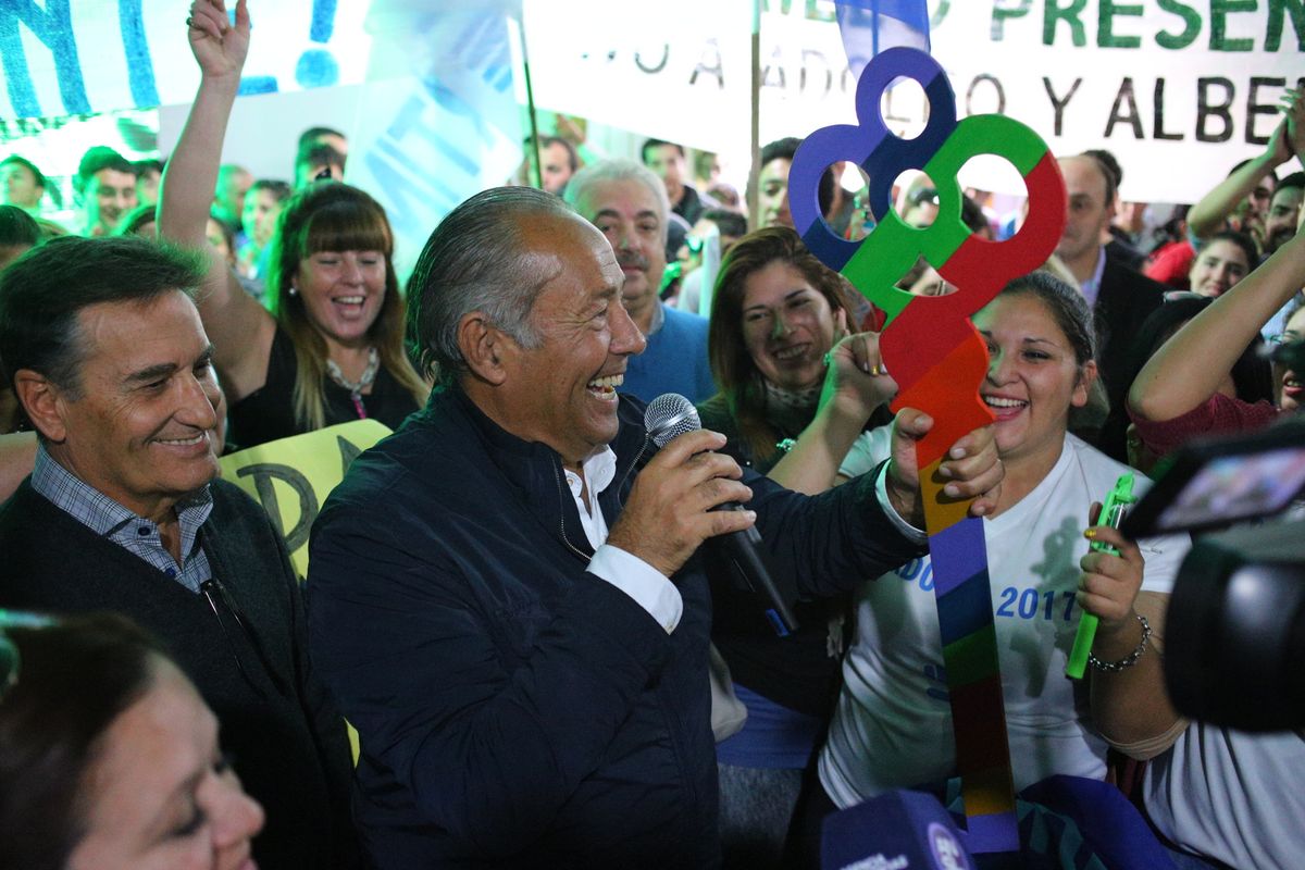 Adolfo se reunió con jóvenes y dirigentes del departamento San Martín