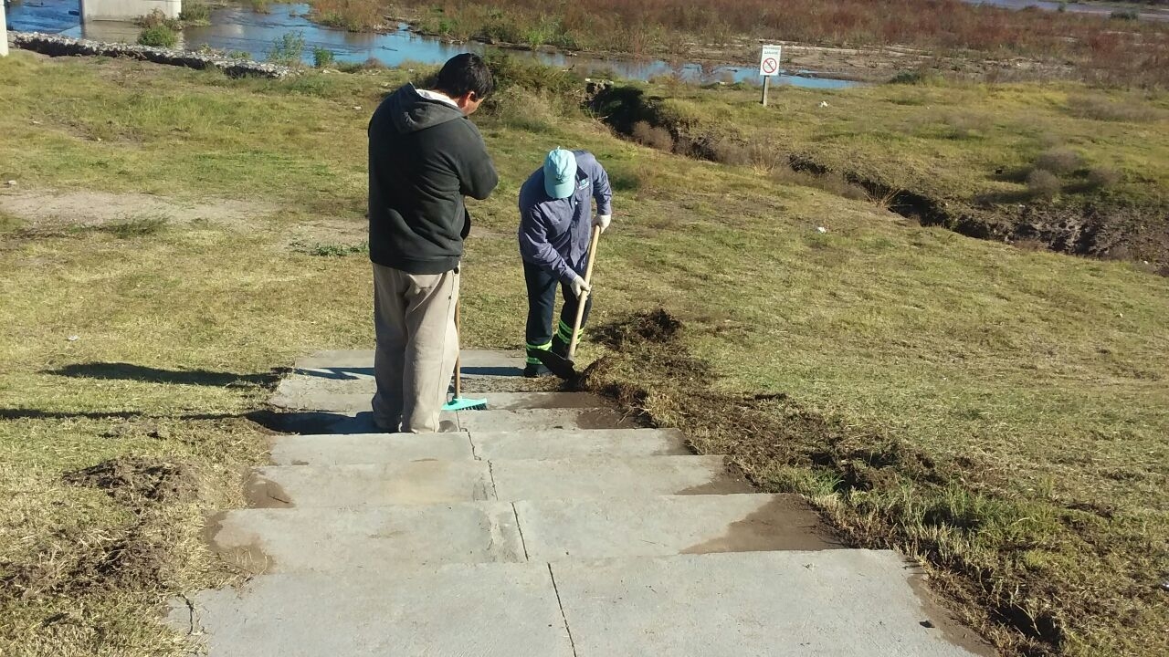 Limpieza y mantenimiento en el nuevo embalse