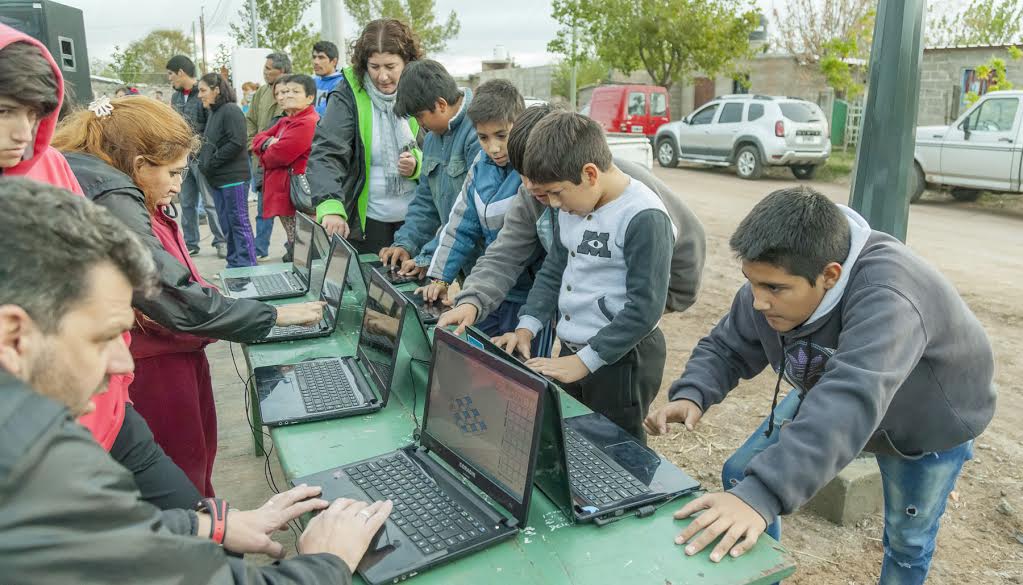 La robótica de alta competencia de la ULP llega a Tilisarao