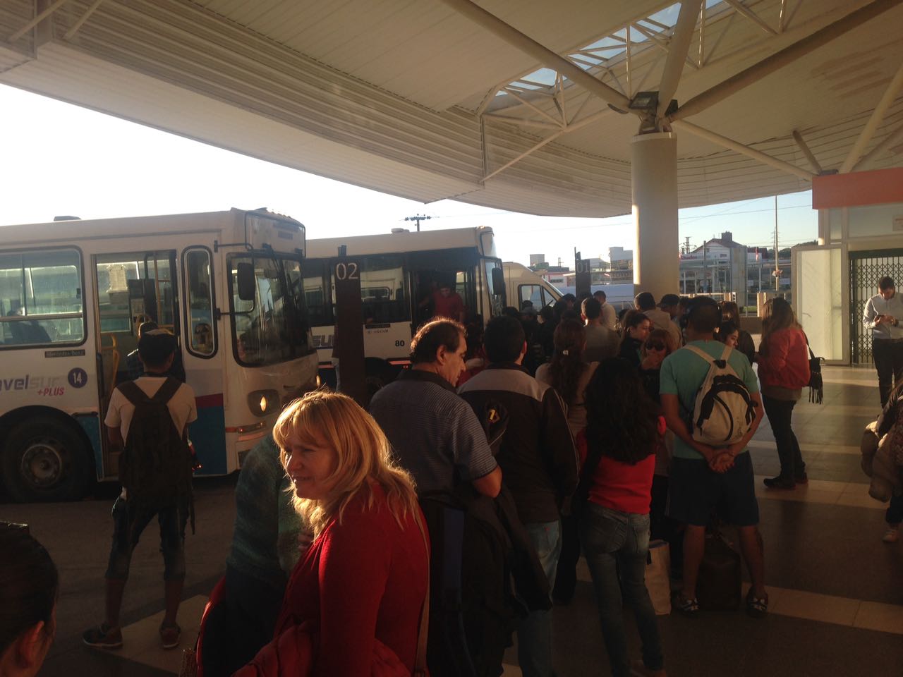 Casi 20 mil personas viajaron en colectivos hacia la Villa y Renca