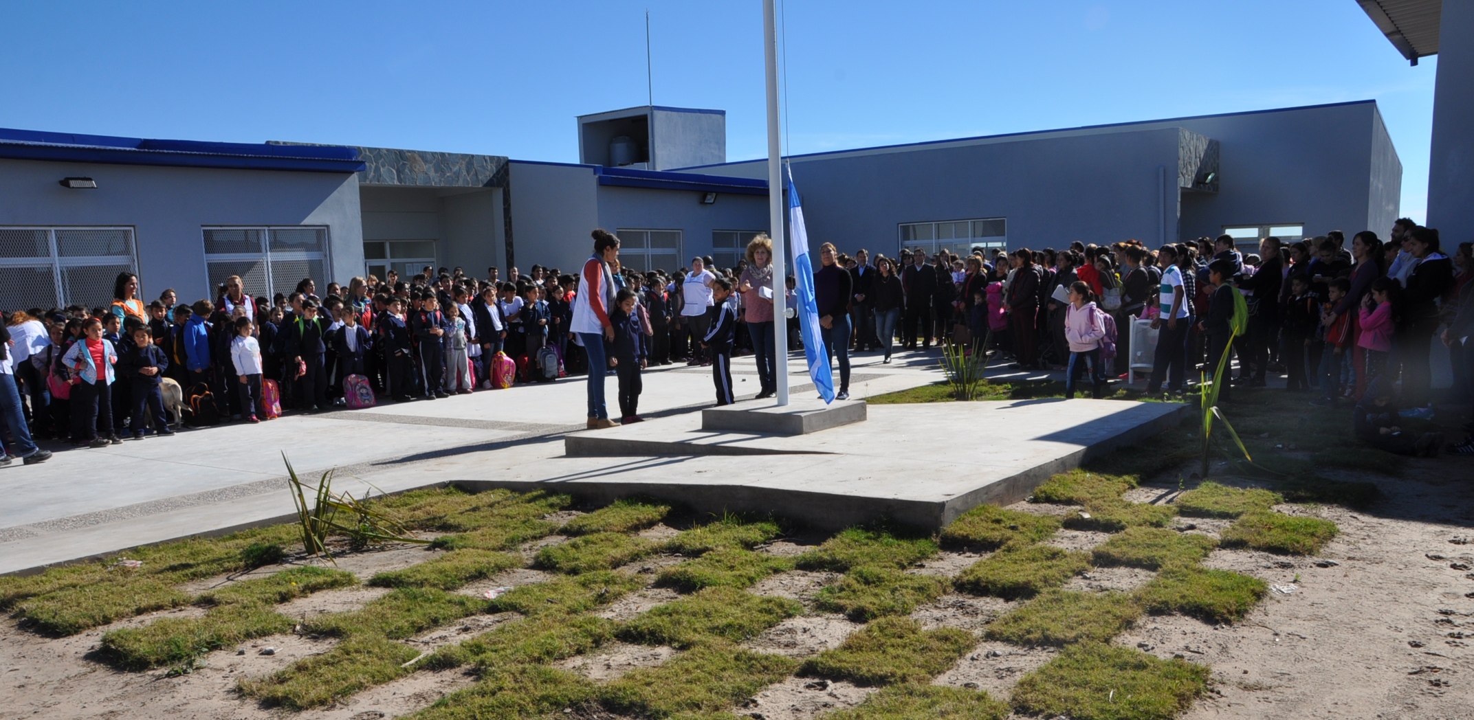 Alumnos de seis escuelas de La Punta y San Luis comenzaron las clases