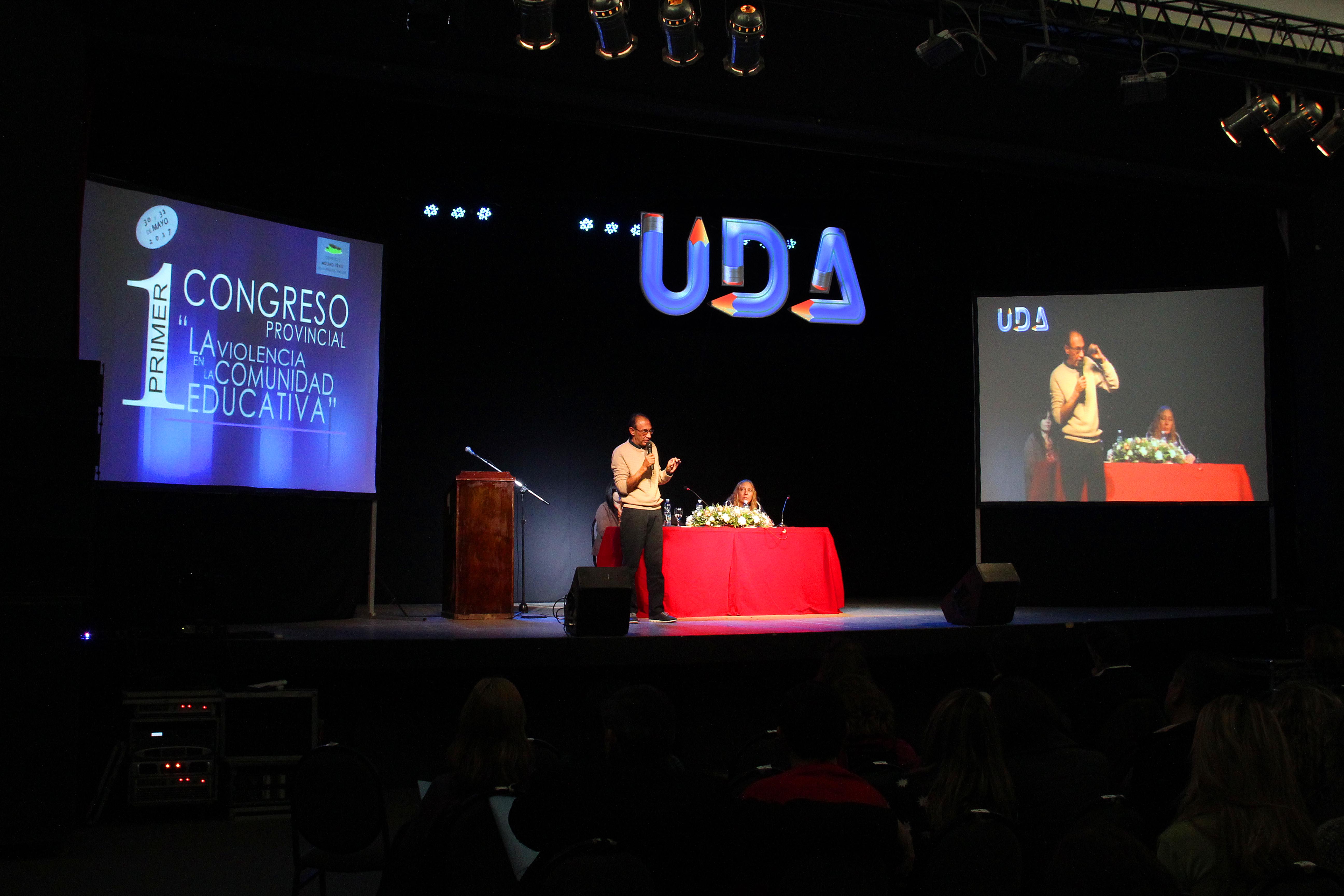 La Secretaría de la Mujer disertó en el 1º Congreso Provincial “La Violencia en la Comunidad Educativa”