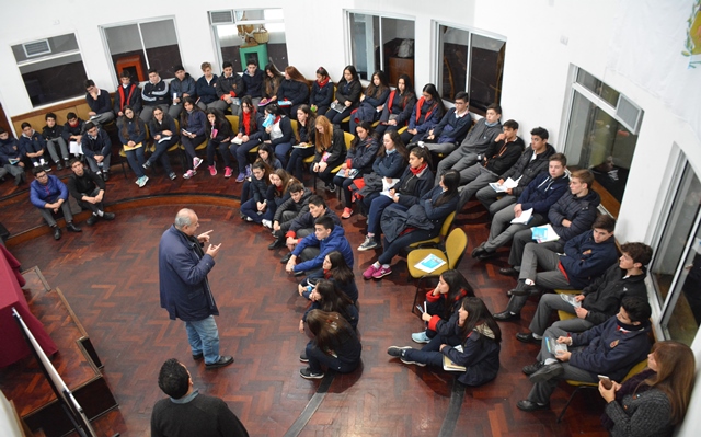 Alumnos del Instituto “Santo Tomás de Aquino” visitaron la Casa de la Cultura