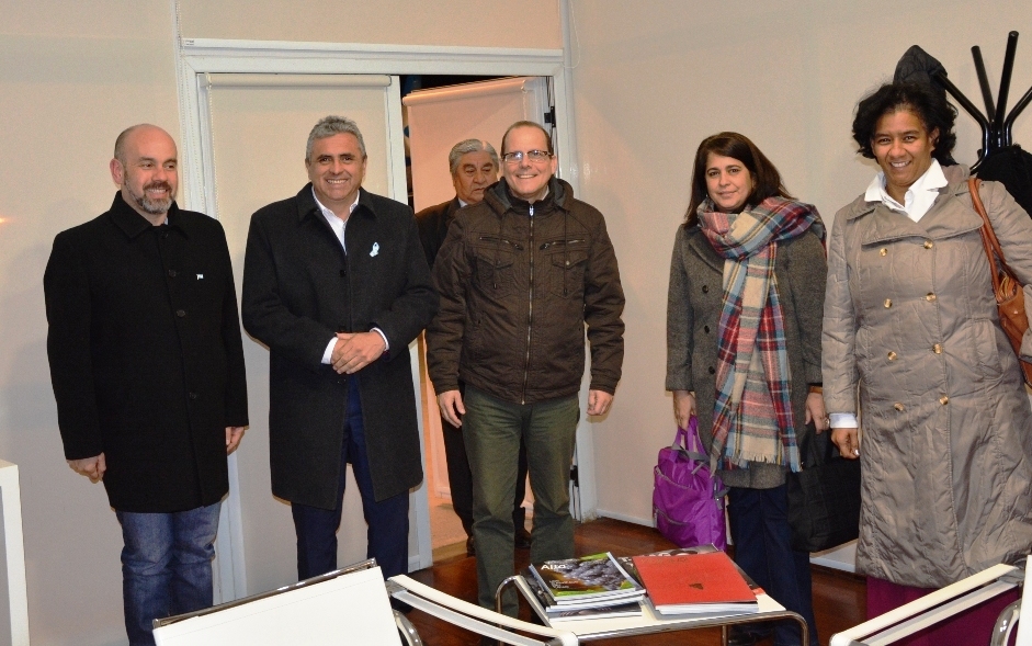Diplomático cubano visita San Luis