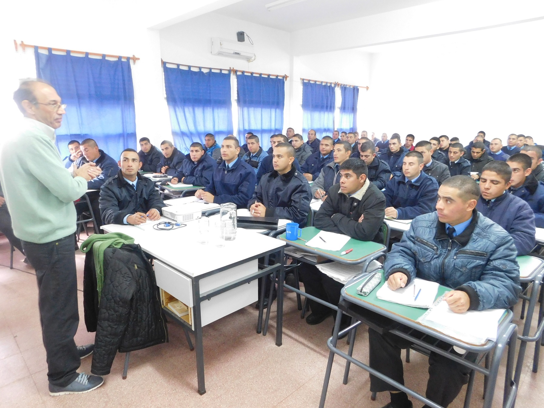 Futuros policías se capacitan en políticas de prevención y tratamiento de la violencia de género