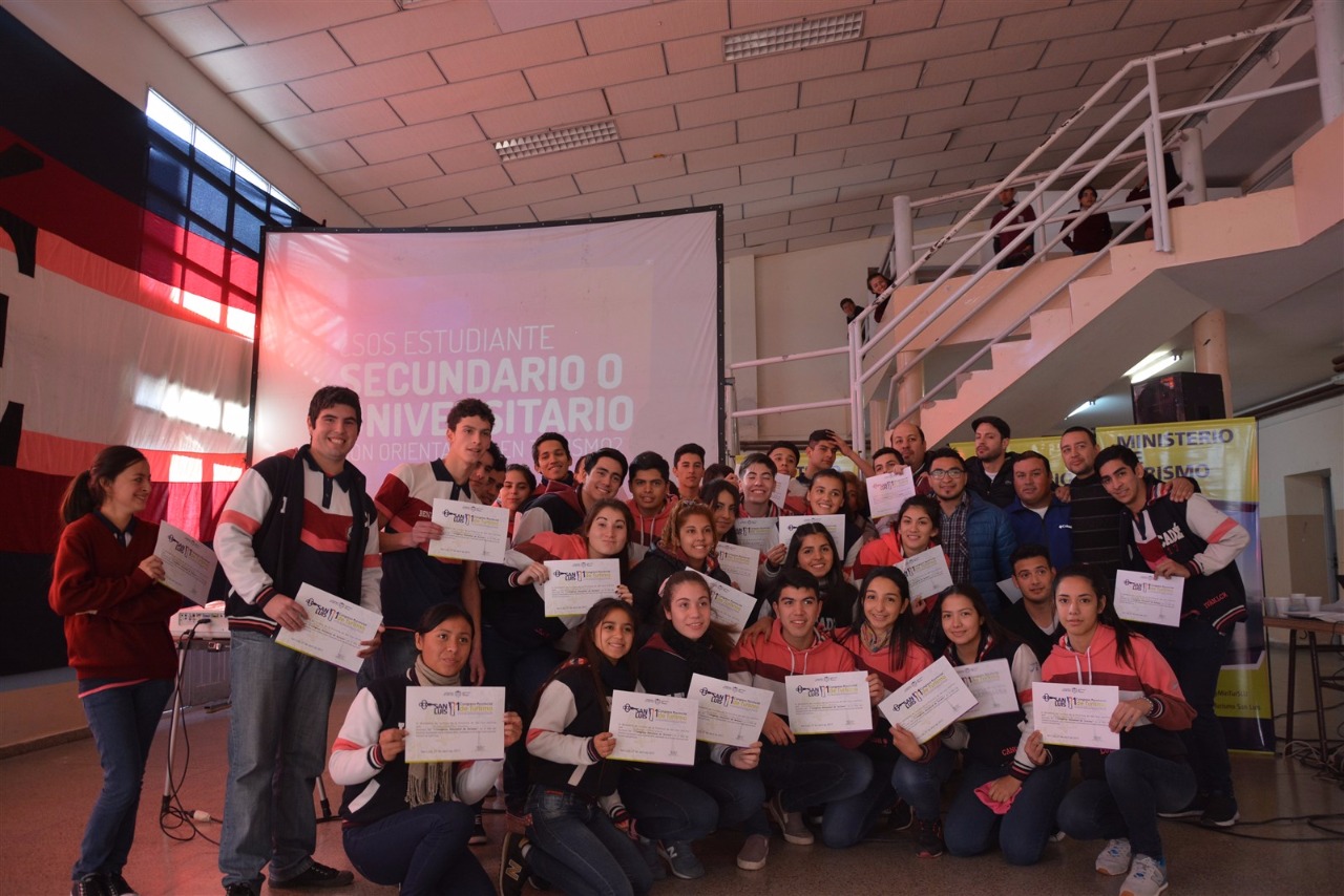 Los alumnos de la Escuela N° 8 “Mauricio P. Daract” recibieron sus certificados