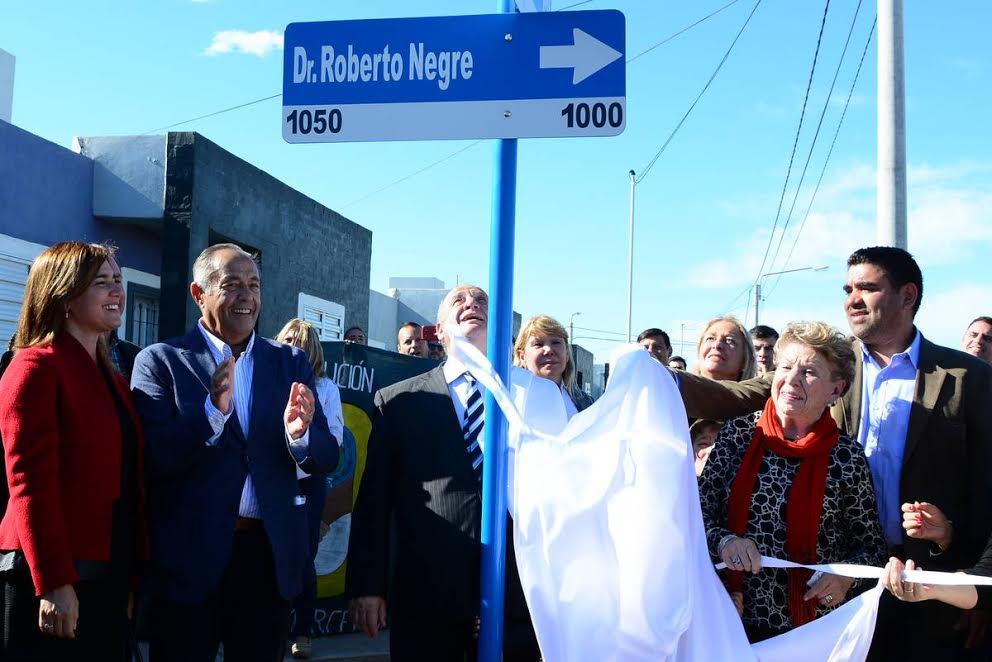 Adolfo participó del homenaje a Roberto Negre