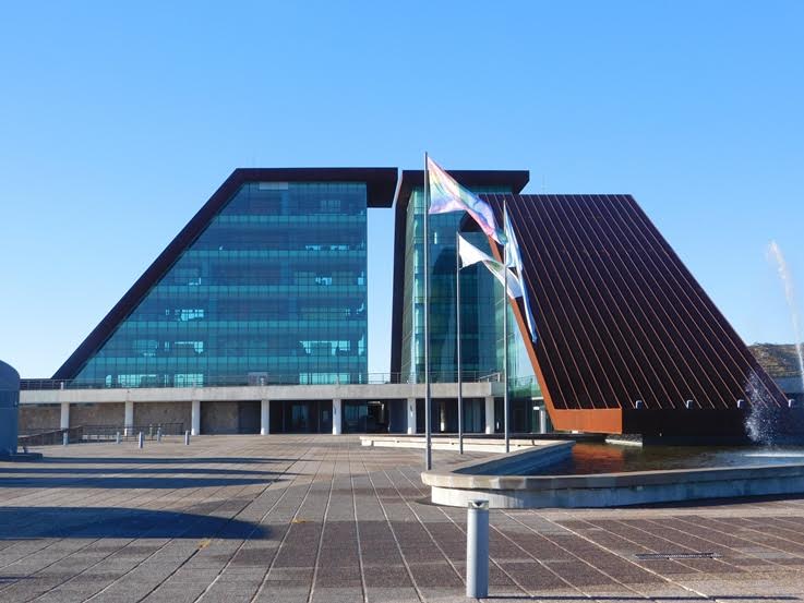La bandera del Orgullo LGBTIQ flamea en Terrazas del Portezuelo