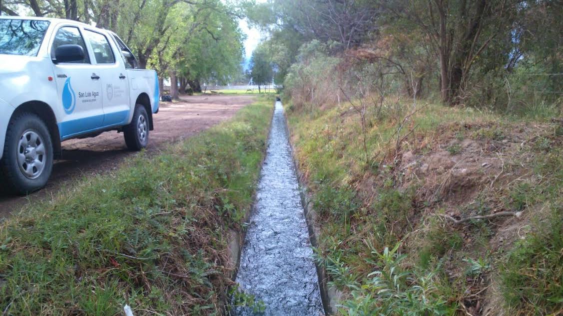 Realizan limpieza de canales, previo a la temporada de riego