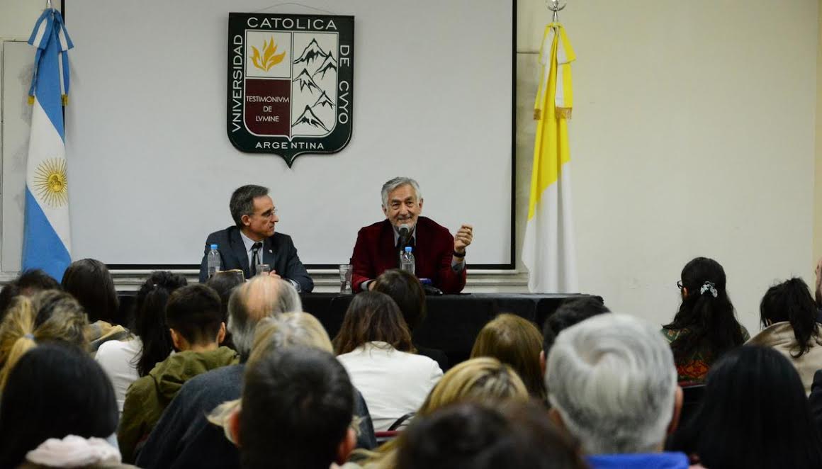  Alberto: “El Cabildo de San Luis fue el primer poder popular que apoyó a la Revolución de Mayo”      