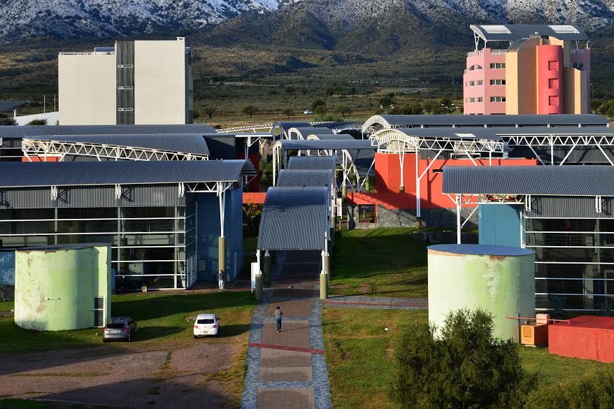 La Universidad de La Punta adhirió a los tres días de duelo