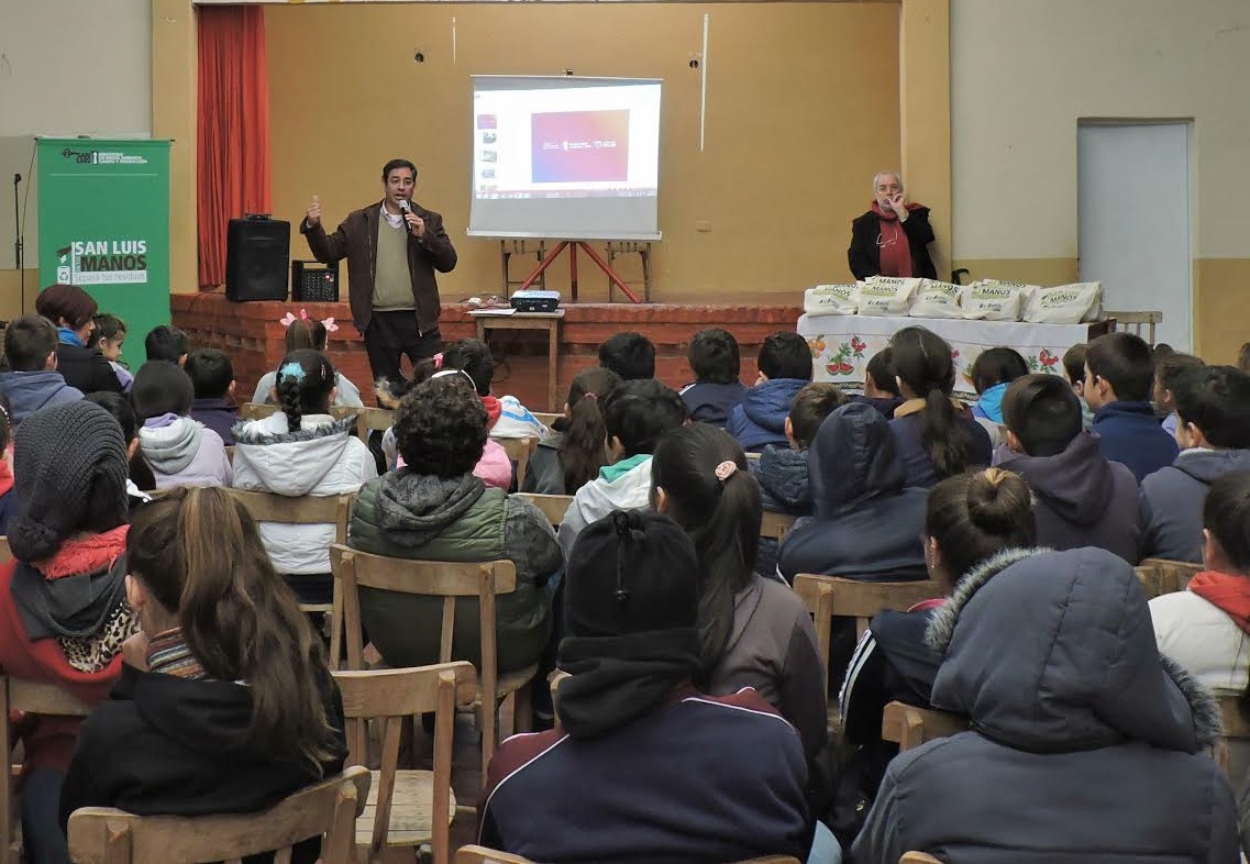 La comunidad de Juan Jorba conoció los beneficios de la separación de residuos