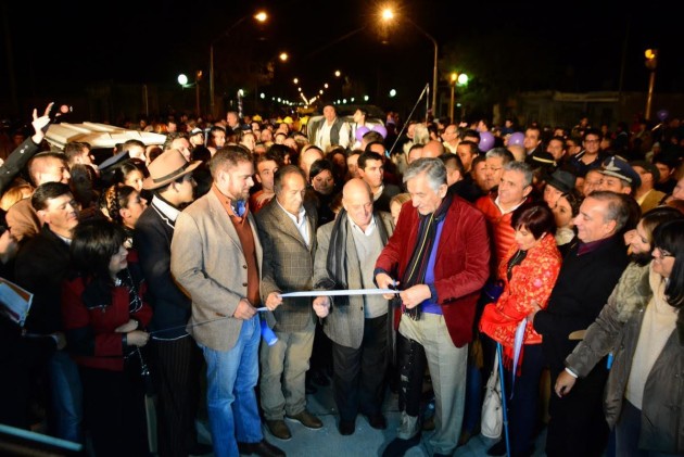 El gobernador inauguró el túnel carretero de la Calle Angosta.