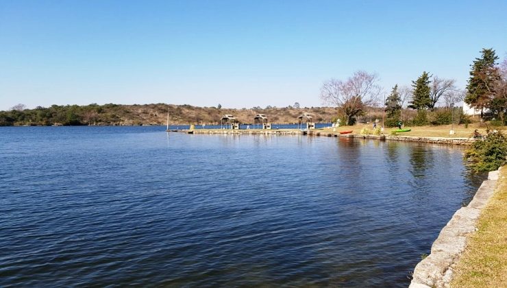 Premios y almuerzo en el primer concurso de pesca embarcada de pejerrey