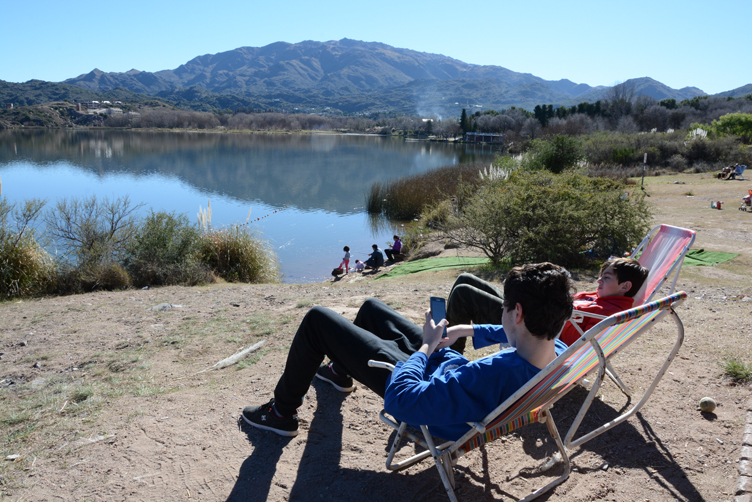 Los turistas disfrutan en Potrero de los Funes