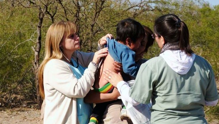 El Ministerio de Salud visitó a más de 40 familias