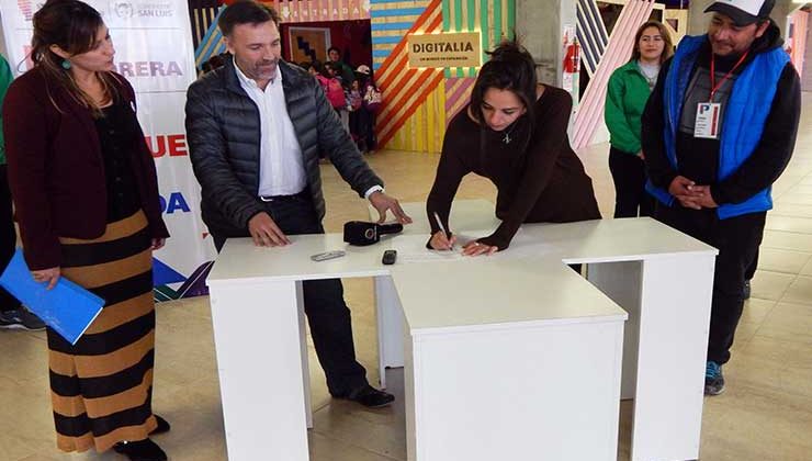 Formalizaron el proyecto de escuelas generativas en “La Pedrera”