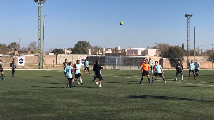 Con los cruces de fútbol, arrancó la Liga de Servidores Públicos