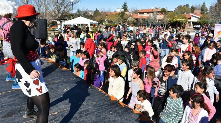 Los chicos de Juana Koslay vivieron una tarde llena de magia y diversión