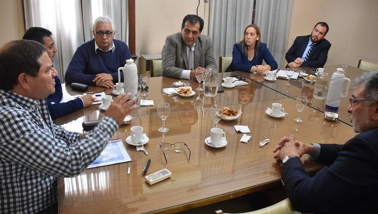 El ministro Freixes se reunió con la Cámara Industrial de San Luis