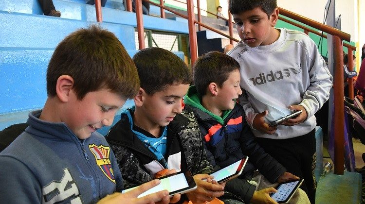 Completaron la entrega de tabletas a alumnos de 1º y 2º grado de la ciudad de San Luis