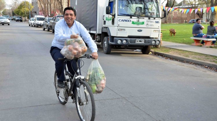 Mercado Puntano recaló el fin de semana en la plaza Sarmiento