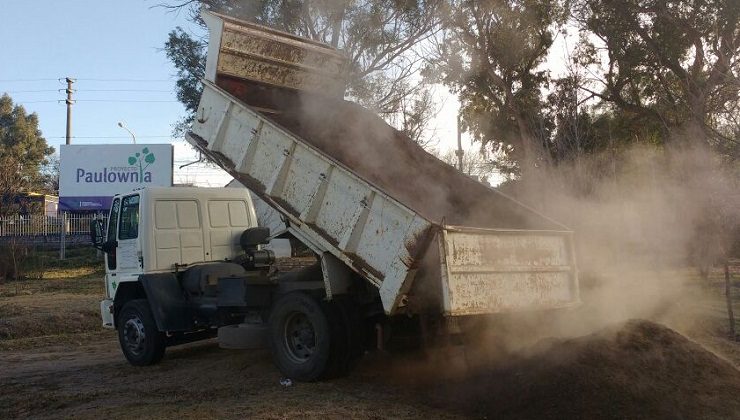 Compostaje para el buen crecimiento de las plantas provinciales