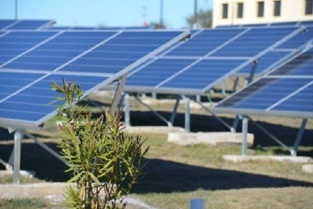 Concientizarán a los alumnos en energías renovables y eficiencia energética