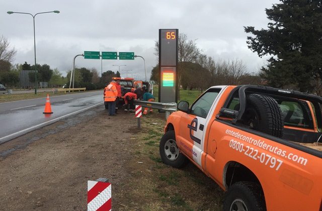 Instalaron un tótem vial en Avenida Santos Ortiz