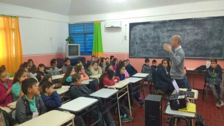 Alumnos de la Escuela “Lindor Quiroga” aprendieron sobre el uso responsable de la energía