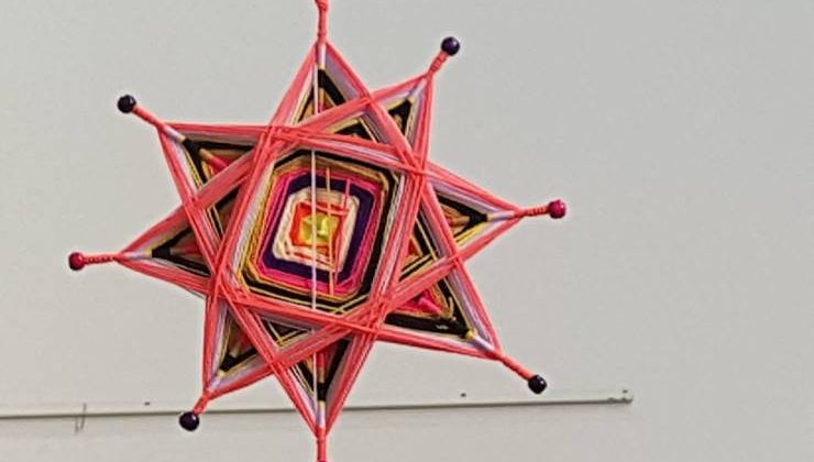 Desarrollaron la muestra final del taller de tejidos de mandalas