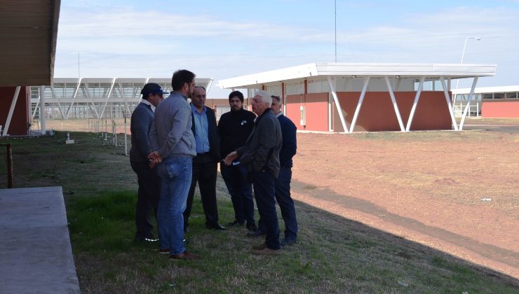 Presentaron proyectos para la isla de servicios de Justo Daract