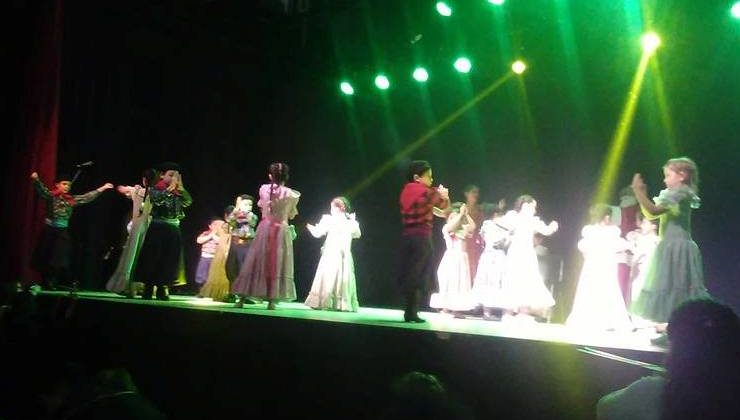 “Razas de mi pueblo” tuvo su velada en el Teatro “Calle Angosta”