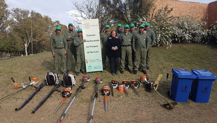 Más maquinaria, uniformes y seguridad para los trabajadores de Parques