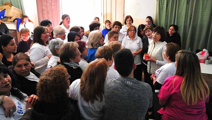 Corvalán compartió la mañana con cien pacientes crónicos