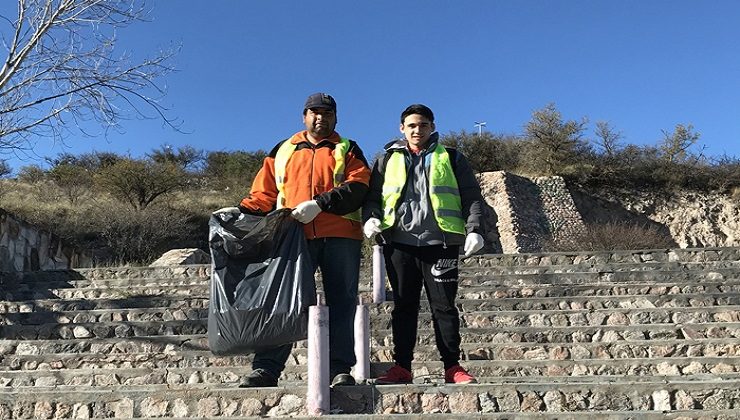 Continúan las tareas de limpieza en la Plaza del Cerro