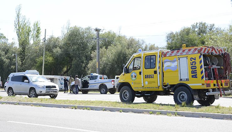 Bomberos y brigadistas combaten el fuego en diferentes puntos de la provincia