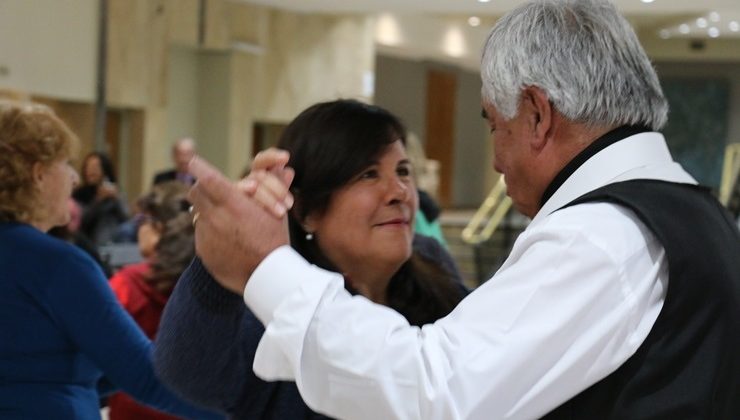 “Club Jóvenes Mayores”: un lugar para bailar, disfrutar de buena música y linda compañía