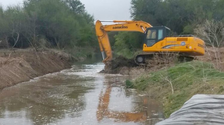 Trabajan en el sistema de canales de Lafinur, Las Palomas y Los Cajones