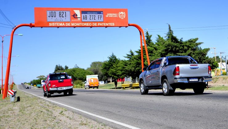 Colocarán sensores de velocidad en los pórticos identificadores de patentes