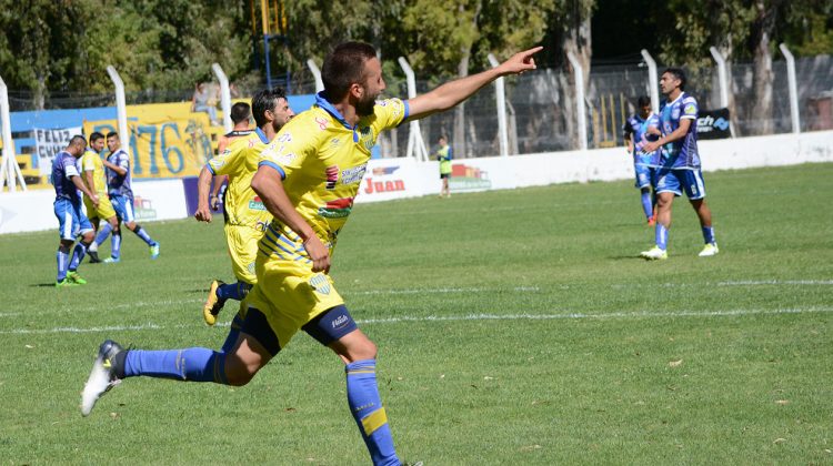 Juventud venció 2 a 1 a Unión y se mantiene escolta