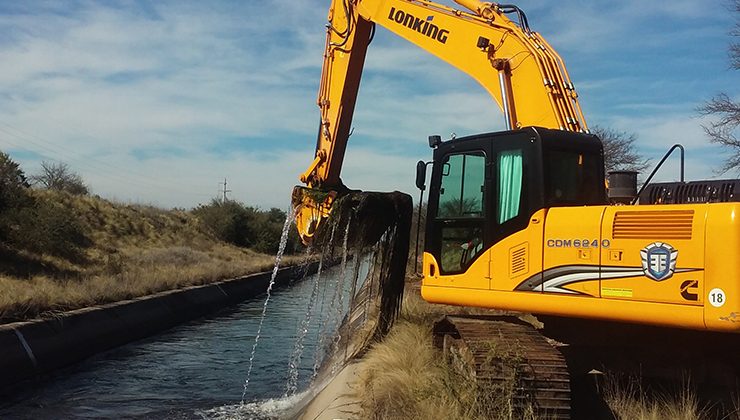 Finalizó la limpieza del canal revestido Paso de las Carretas