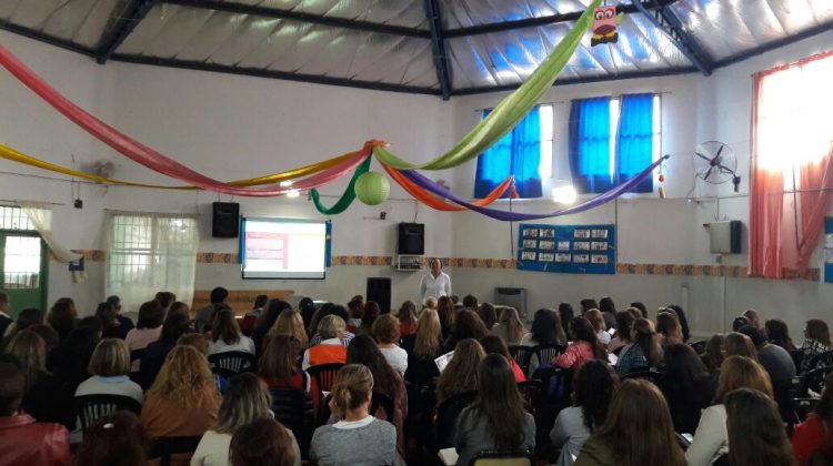 Capacitaron a docentes y directivos en la Escuela “Edelmira Alric del Castillo”