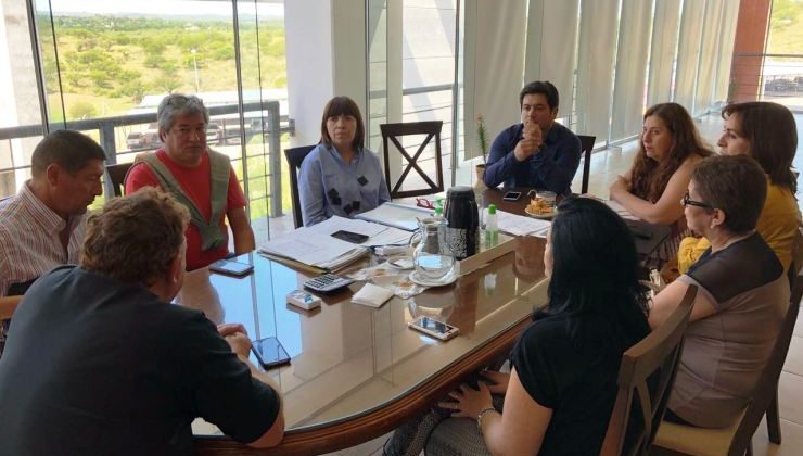 Corvalán se reunió con directores de los hospitales del departamento Dupuy