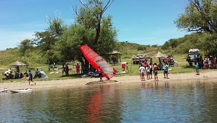 San Luis Agua acompañó y supervisó actividades náuticas durante el fin de semana 