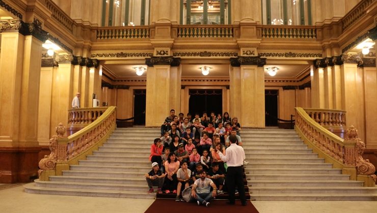 Los chicos de los Intercolegiales Culturales conocieron el Teatro Colón