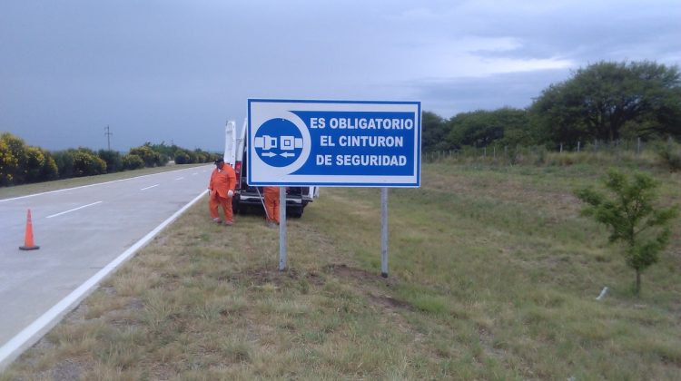 Colocaron 218 nuevos carteles sobre Autopista El Saladillo